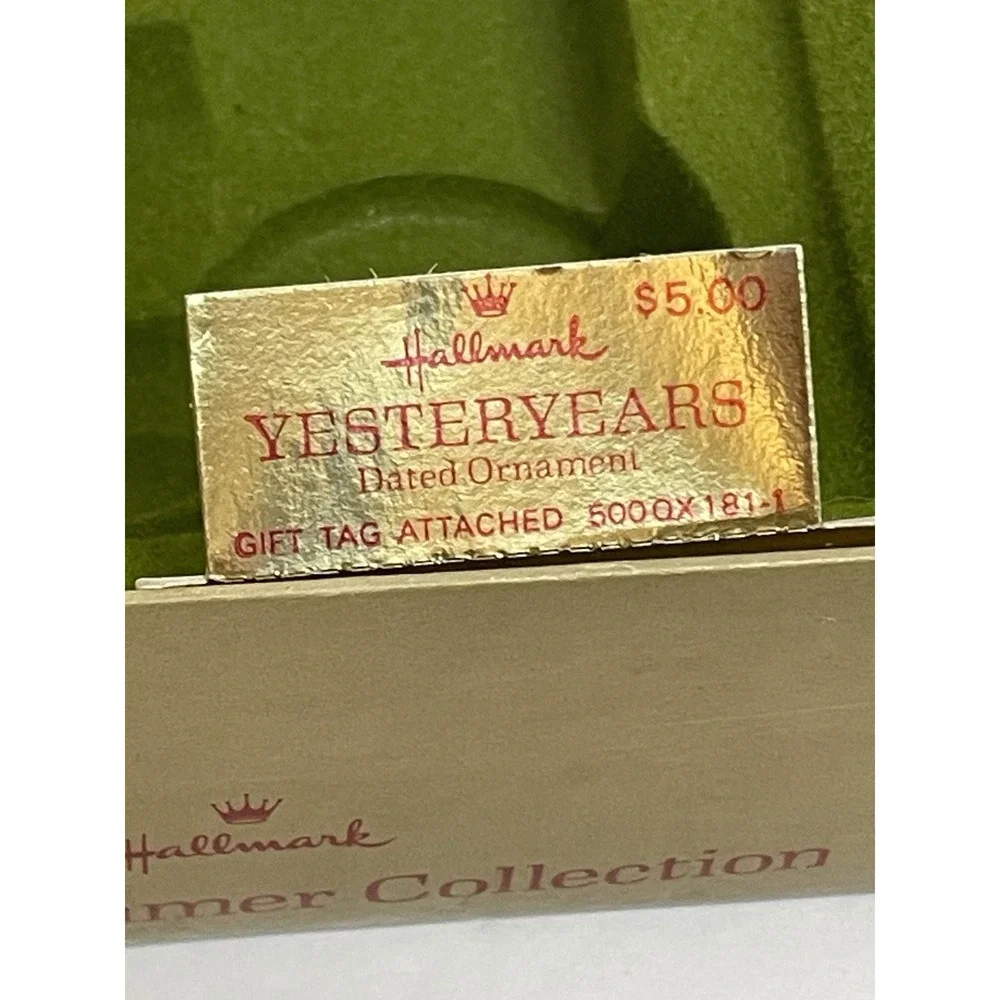 Hallmark Ornament Keepsake Tree Trimmer 1976 